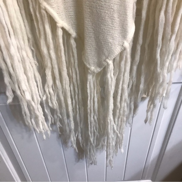 😊Wildfox White Label Rare Happy Face Poncho - Picture 4 of 9